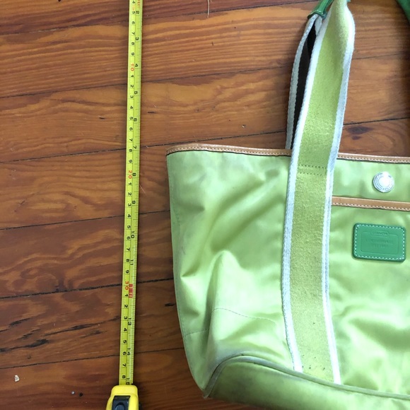 Lime Green Coach bag 👜 - Picture 3 of 6